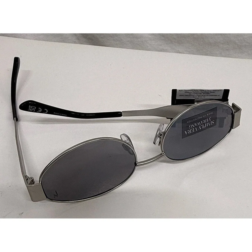 Stylish Simplyvera Vera Wang Women's Silver tone Sunglasses New